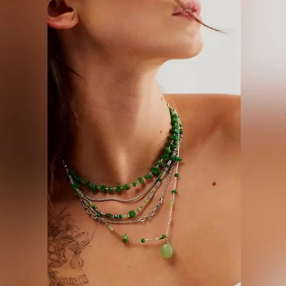 Free People Aurelia Layered Necklace in Jade Green NWT - Picture 7 of 8